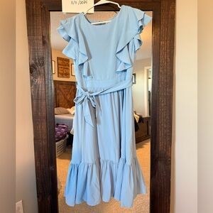 Ivy City Co Size Medium Clary in Bluebell dress
